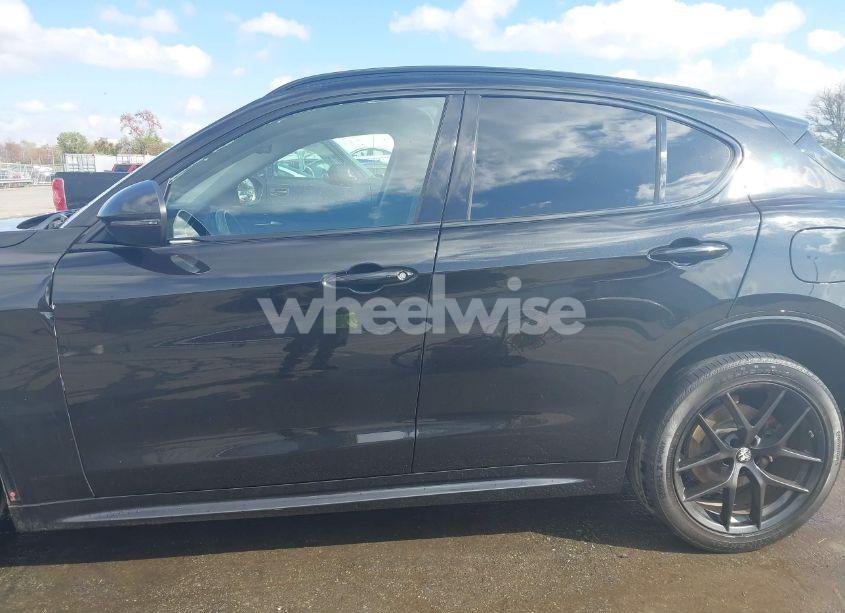 Photo 14 of 2020 Alfa Romeo STELVIO TI AWD (VIN ZASPAKBN7L7C92393)