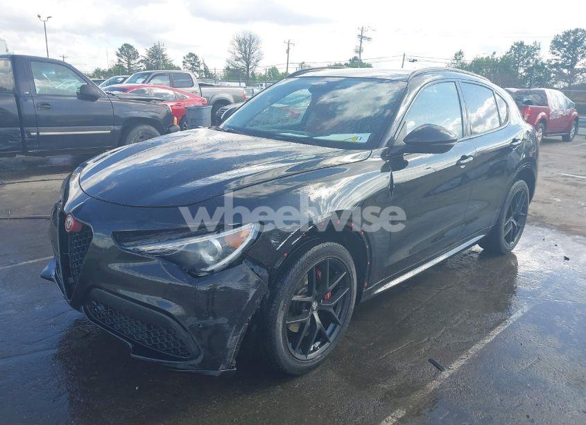 Photo 2 of 2020 Alfa Romeo STELVIO TI AWD (VIN ZASPAKBN7L7C92393)