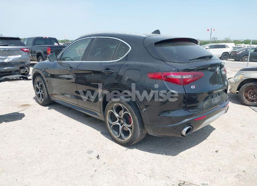 Photo 3 of 2020 Alfa Romeo STELVIO TI LUSSO AWD (VIN ZASPAKBN8L7C95979)