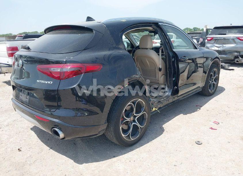 Photo 4 of 2020 Alfa Romeo STELVIO TI LUSSO AWD (VIN ZASPAKBN8L7C95979)