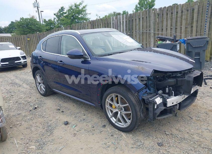 2021 Alfa Romeo STELVIO TI AWD (VIN ZASPAKBN8M7D12944) main photo