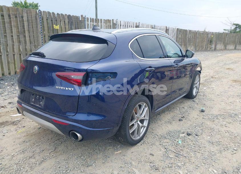 Photo 4 of 2021 Alfa Romeo STELVIO TI AWD (VIN ZASPAKBN8M7D12944)