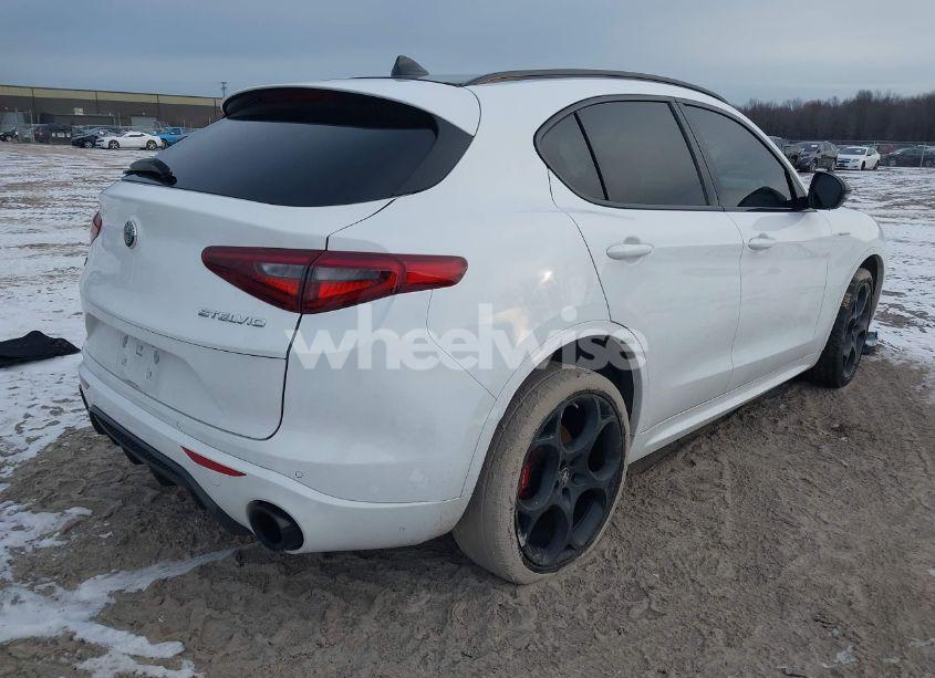 Photo 4 of 2022 Alfa Romeo STELVIO VELOCE TI AWD (VIN ZASPAKBN9N7D30435)