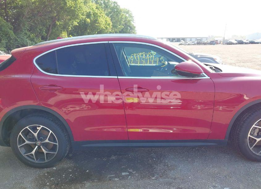 Photo 13 of 2019 Alfa Romeo STELVIO TI AWD (VIN ZASPAKBNXK7C31179)