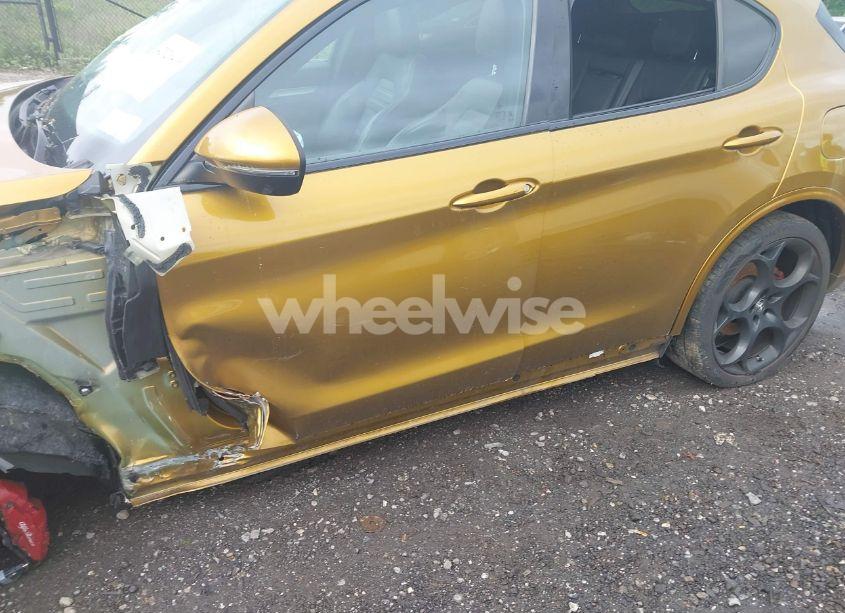 Photo 20 of 2022 Alfa Romeo STELVIO VELOCE TI AWD (VIN ZASPAKBNXN7D26328)