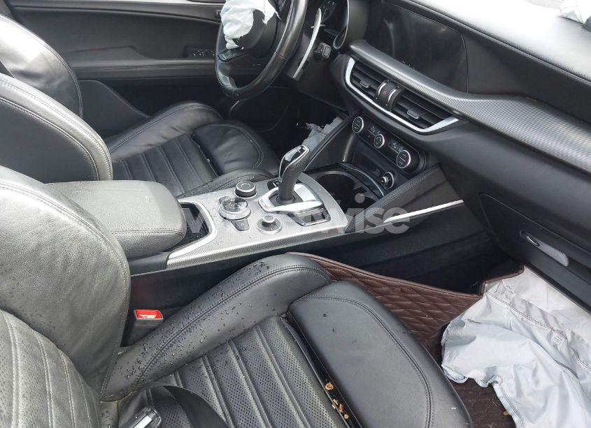 Photo 5 of 2022 Alfa Romeo STELVIO VELOCE TI AWD (VIN ZASPAKBNXN7D26328)