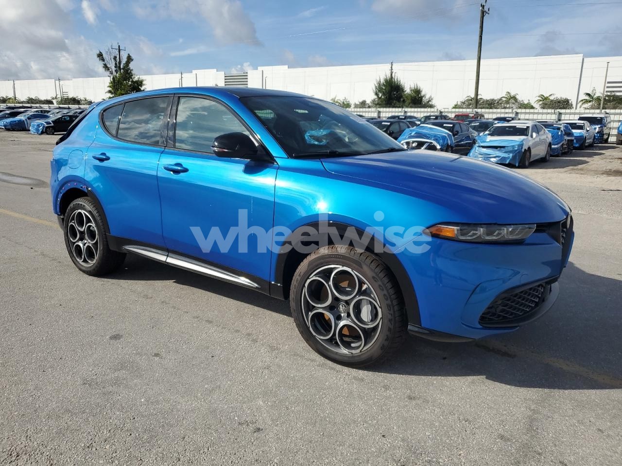 Photo 4 of 2025 ALFA ROMEO TONALE BASE (VIN ZASPATAWXS3088237)