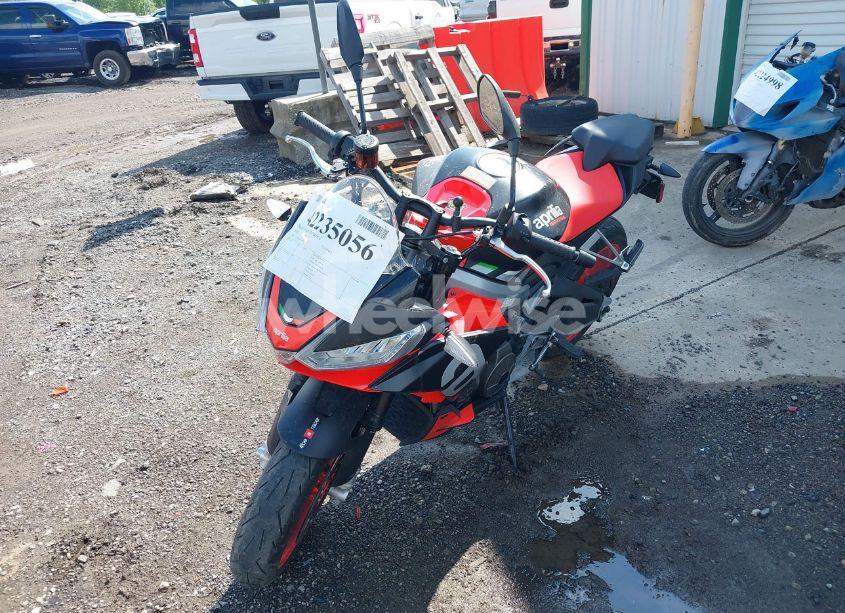 Photo 2 of 2021 Aprilia Tuono 660 (VIN ZD4KSUE05MS000352)