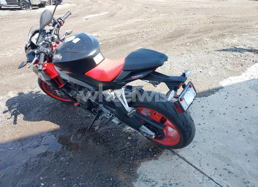 Photo 3 of 2021 Aprilia Tuono 660 (VIN ZD4KSUE05MS000352)