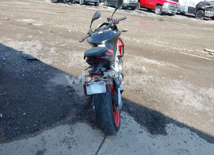 Photo 6 of 2021 Aprilia Tuono 660 (VIN ZD4KSUE05MS000352)