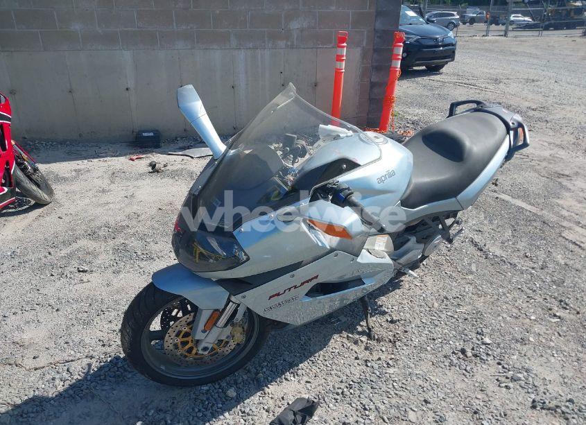 Photo 2 of 2002 Aprilia Rst FUTURA (VIN ZD4PWD0002S000600)