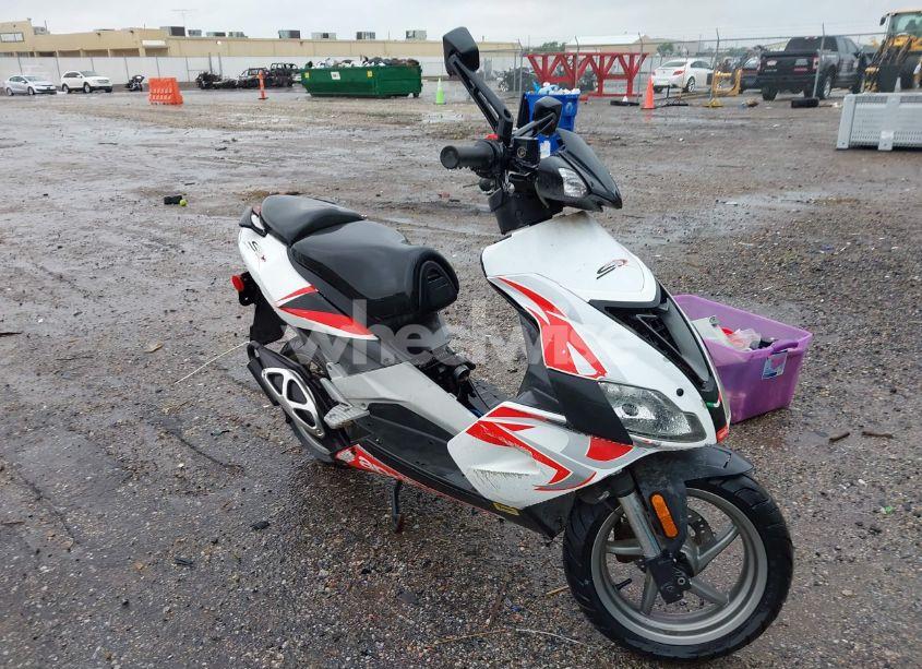 2009 Aprilia Sr50 R-FACTORY (VIN ZD4VFU0039S000737) main photo