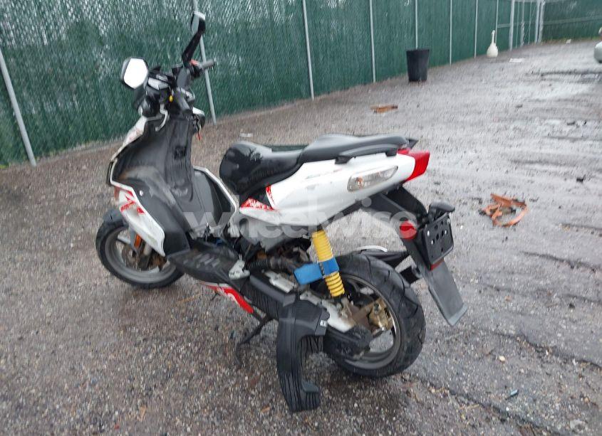 Photo 3 of 2009 Aprilia Sr50 R-FACTORY (VIN ZD4VFU0039S000737)