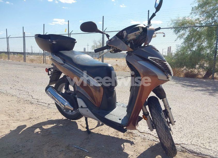 2010 Honda Sh150 D (VIN ZDCKF1012AF002930) main photo