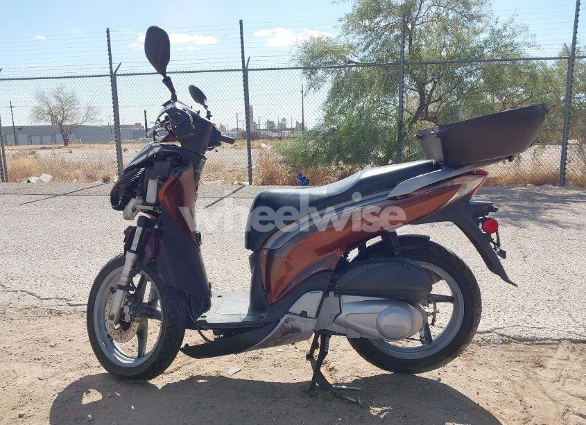 Photo 13 of 2010 Honda Sh150 D (VIN ZDCKF1012AF002930)