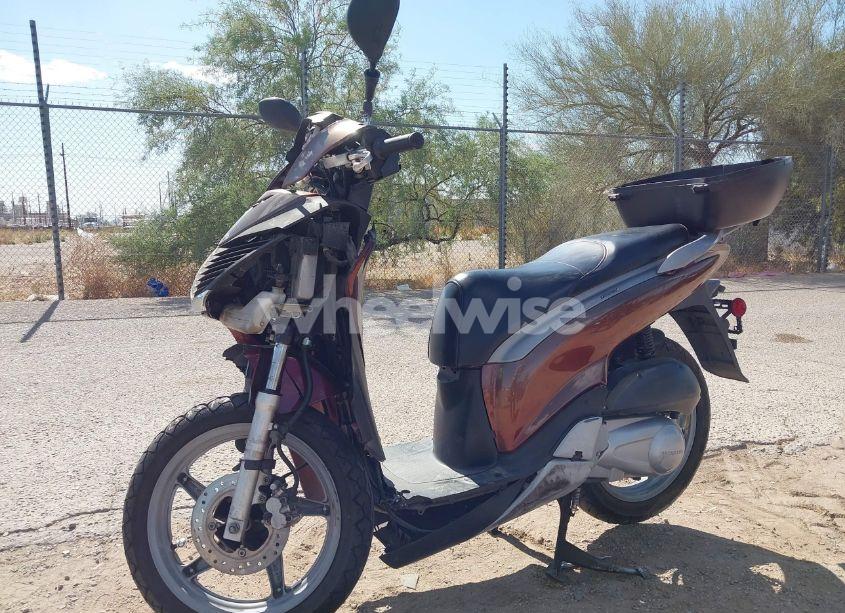 Photo 2 of 2010 Honda Sh150 D (VIN ZDCKF1012AF002930)