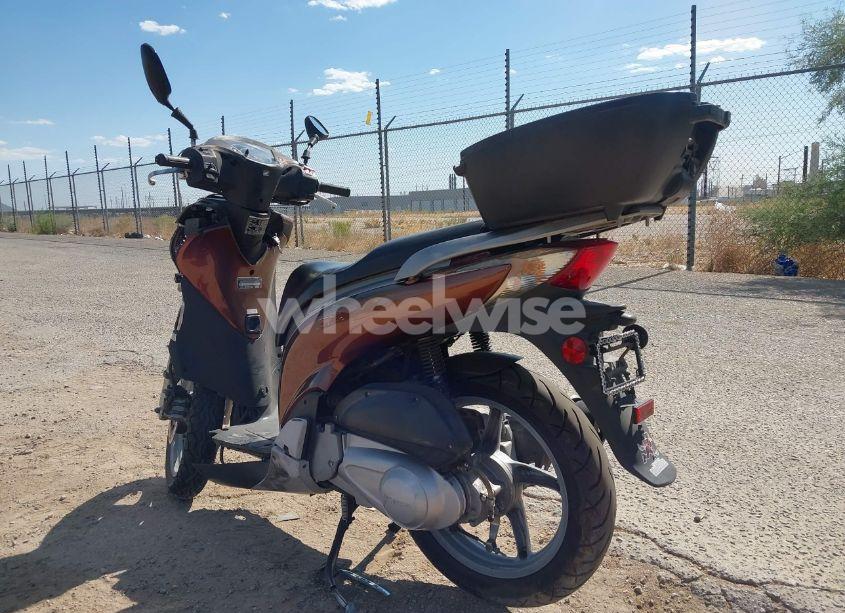 Photo 3 of 2010 Honda Sh150 D (VIN ZDCKF1012AF002930)