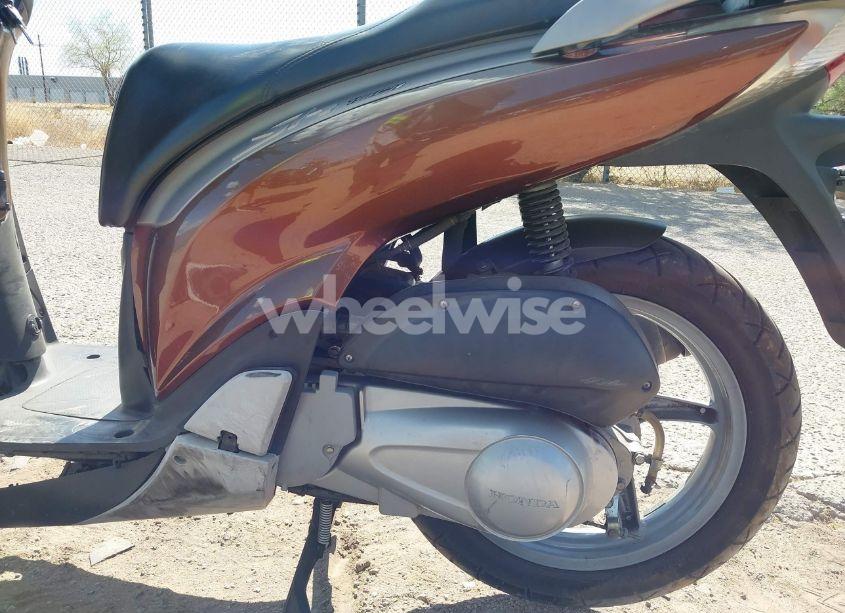 Photo 9 of 2010 Honda Sh150 D (VIN ZDCKF1012AF002930)