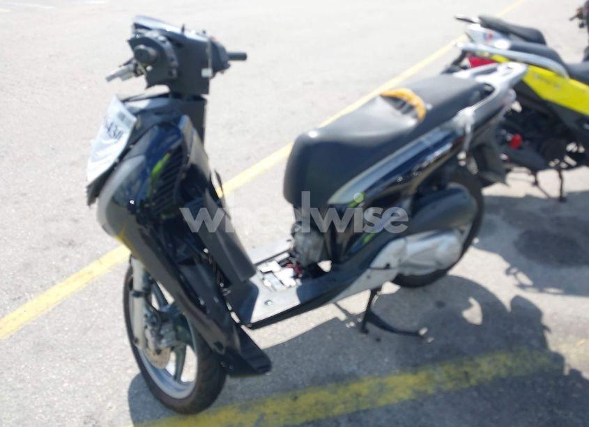 Photo 2 of 2010 Honda Sh150 D (VIN ZDCKF1015AF003053)