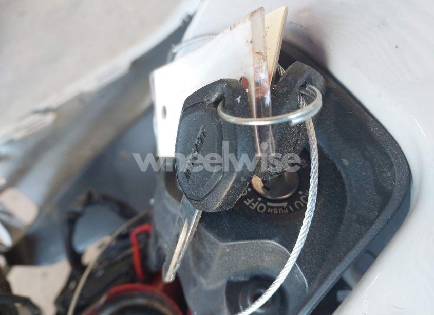 Photo 11 of 2024 Ducati Supersport (VIN ZDMVABDSXRB000393)