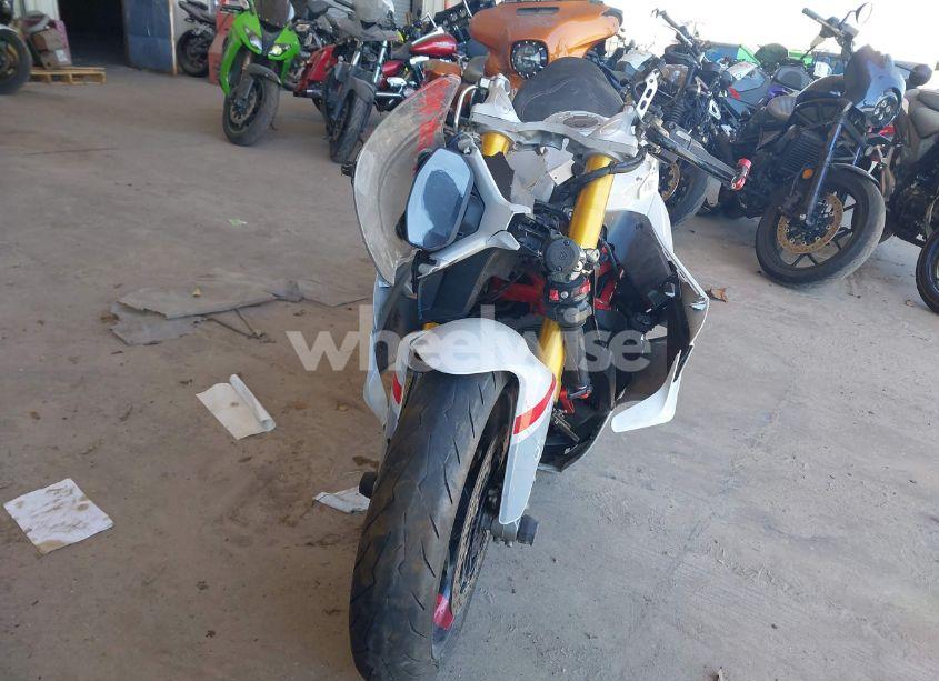 Photo 5 of 2024 Ducati Supersport (VIN ZDMVABDSXRB000393)