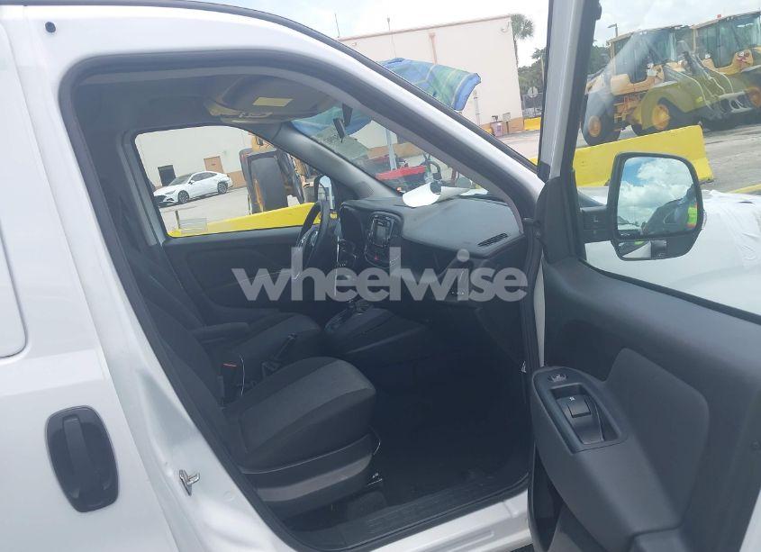 Photo 5 of 2022 Ram Promaster CITY CARGO VAN (VIN ZFBHRFAB6N6Y24331)