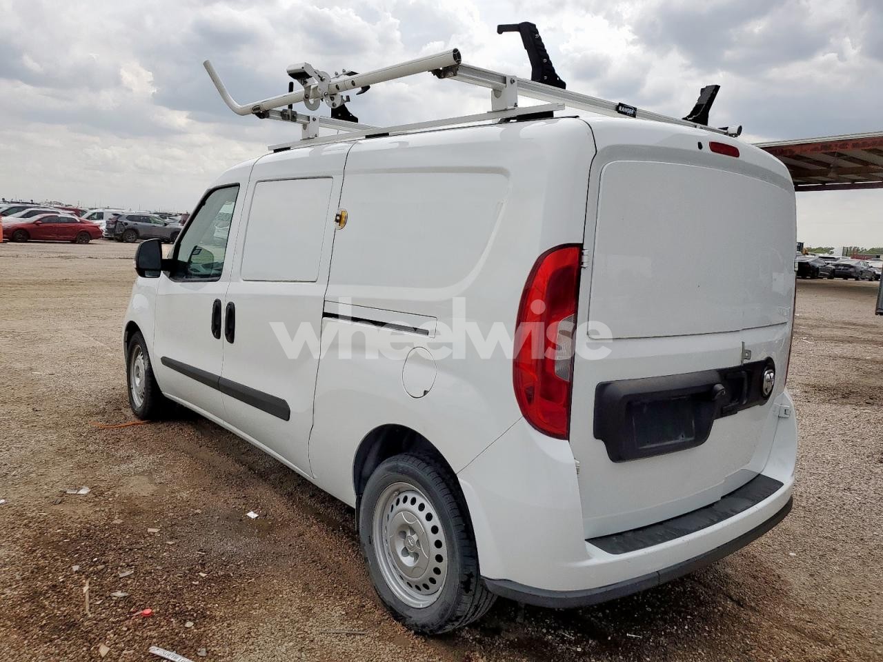 Photo 2 of 2022 RAM PROMASTER CITY TRADESMAN N/A (VIN ZFBHRFAB9N6W50853)