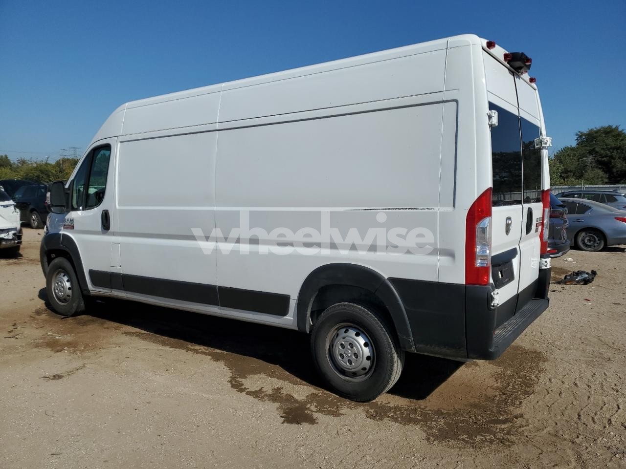 Photo 2 of 2022 RAM PROMASTER CARGO VAN (VIN ZFBHRFBB9M6T42420)