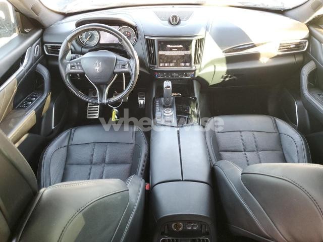 Photo 13 of 2021 MASERATI LEVANTE SPORT (VIN ZN661XUS0MX359646)