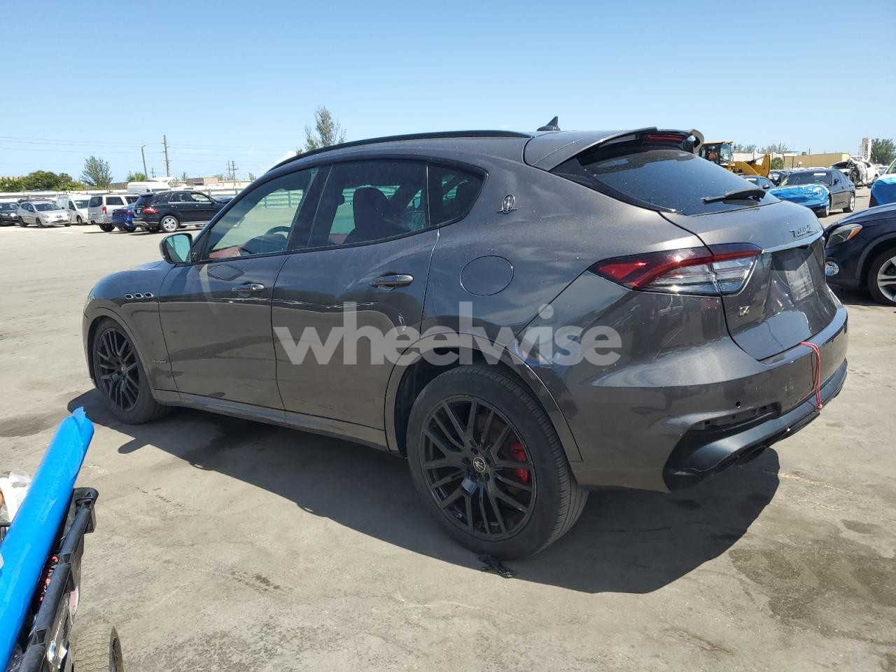Photo 2 of 2021 MASERATI LEVANTE SPORT (VIN ZN661XUS7MX370739)