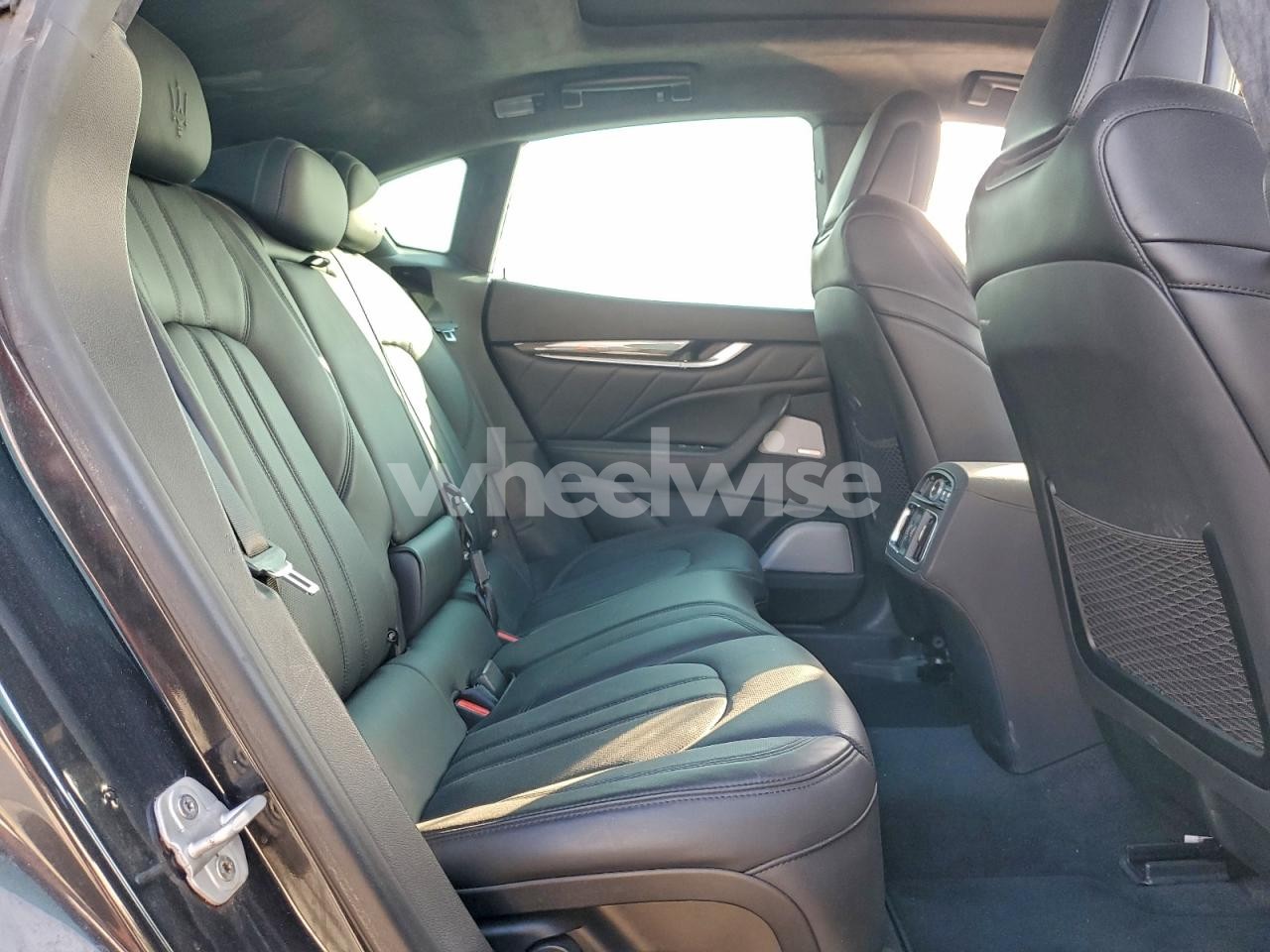 Photo 11 of 2019 MASERATI LEVANTE GTS (VIN ZN661ZUA4KX321868)