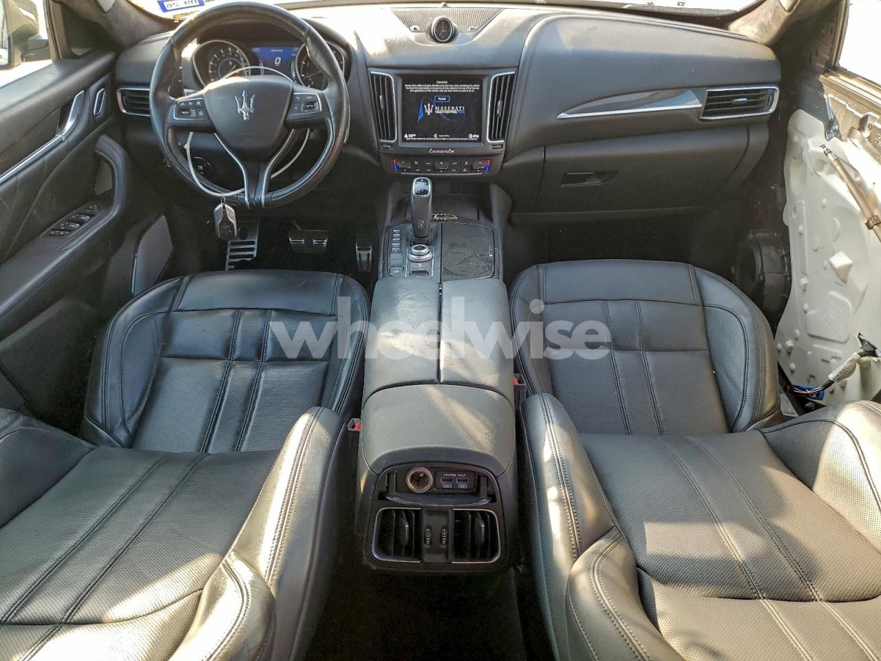 Photo 8 of 2019 MASERATI LEVANTE GTS (VIN ZN661ZUA4KX321868)