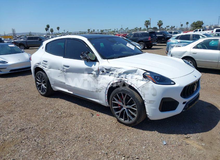 2023 Maserati Grecale MODENA (VIN ZN682AVM6P7427195) main photo