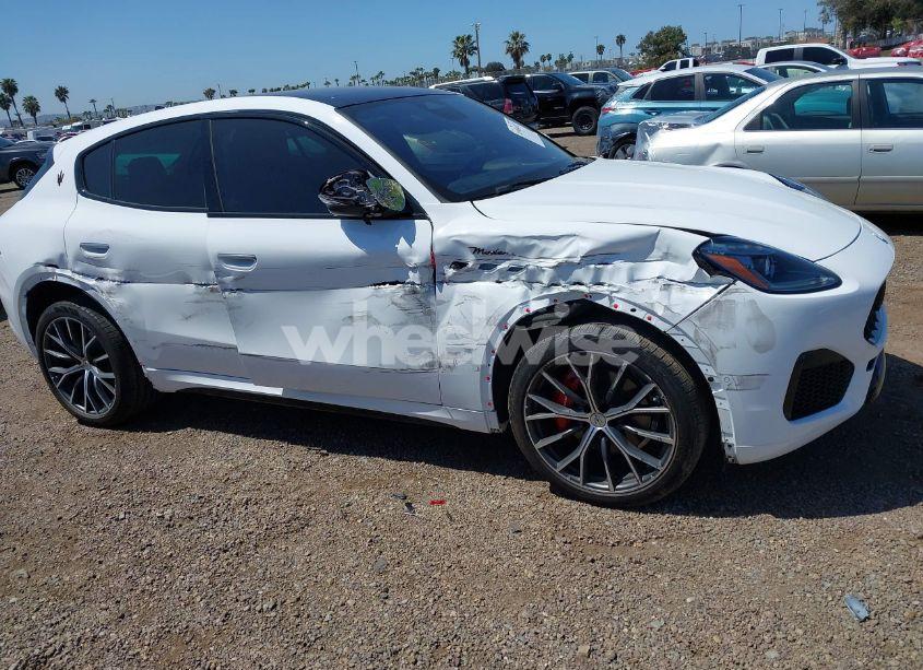 Photo 6 of 2023 Maserati Grecale MODENA (VIN ZN682AVM6P7427195)