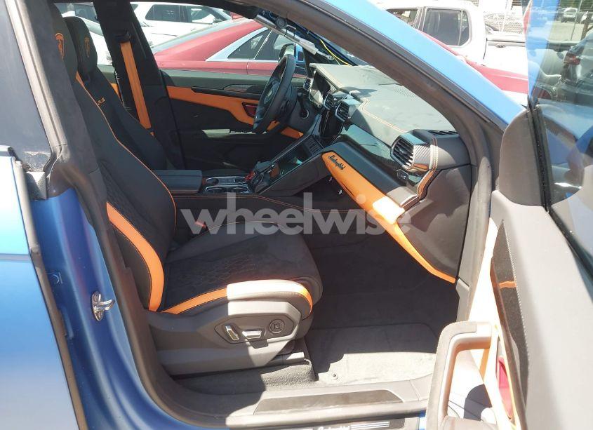 Photo 5 of 2024 Lamborghini Urus S (VIN ZPBUB3ZL8RLA33200)