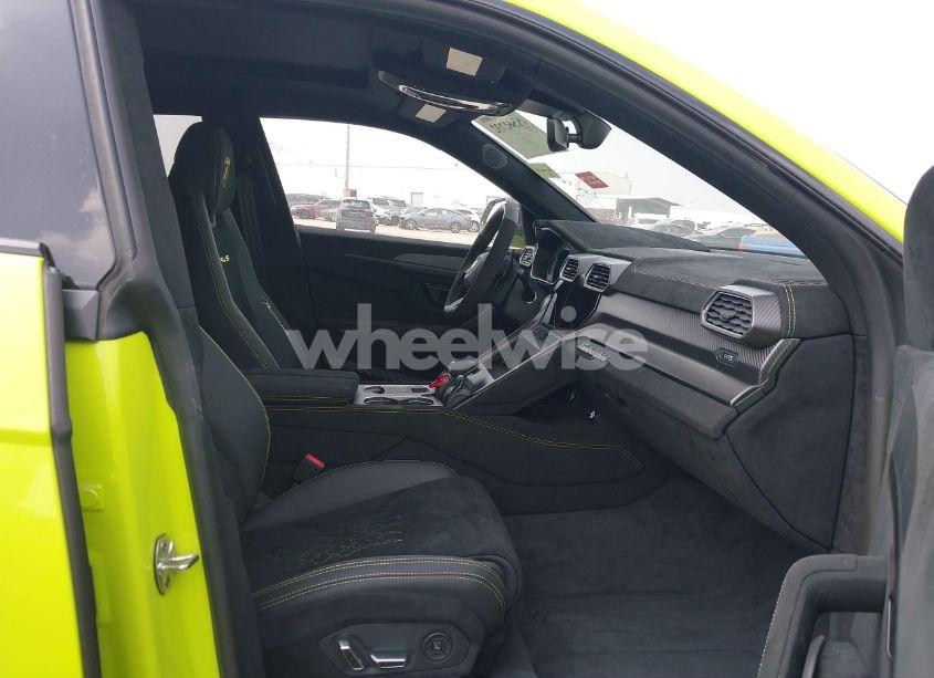 Photo 5 of 2024 Lamborghini Urus PERFORMANTE (VIN ZPBUC3ZL1RLA32922)